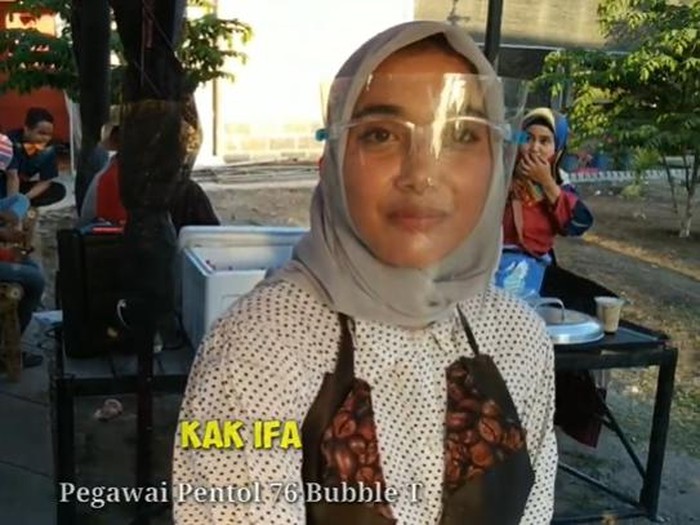 Ifa, Penjual Pentol Cantik di Gresik