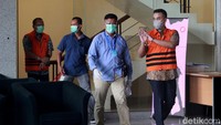 Kemudian, pada Senin (1/6) malam, KPK menangkap Nurhadi dan Rezky Herbiyono di sebuah rumah di kawasan Simprug, Jakarta Selatan. Nurhadi dan Rezky ditangkap KPK setelah menjadi buron selama hampir 4 bulan. Namun hingga kini Hiendra Soenjoto belum juga tertangkap.