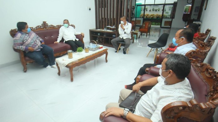 Pertemuan Akhyar sama ikatan alumni UMSU