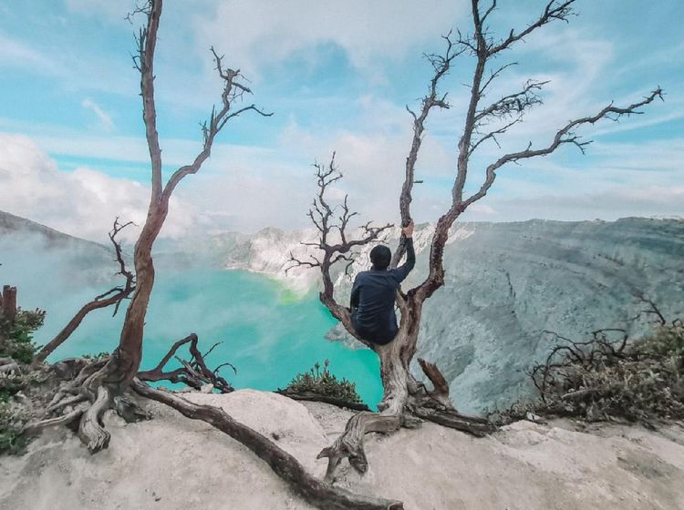 Pria Ini Nekat Keliling Indonesia dengan Bekal Pas-pasan