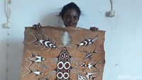 Hiu gergaji menjadi sumber inspirasi seni oleh manusia prasejarah hingga seni Sentani masa kini. (Hari Suroto/Istimewa)