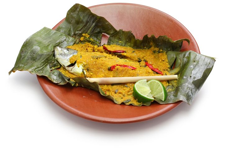 5 Tempat Makan Pepes Ikan dan Tahu Berbumbu Tebal