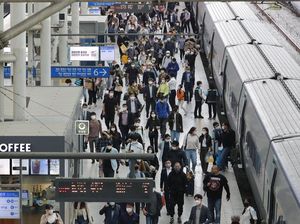 Stasiun Kereta-Bandara Korsel Ramai Pemudik Jelang Perayaan Chuseok