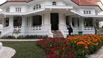 Foto: Rumah Kelelawar Disulap Jadi Galeri Batik