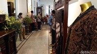 Saat direnovasi, tak ada perubahan bentuk bangunan. Hanya dilakukan cat ulang agar terlihat lebih segar.