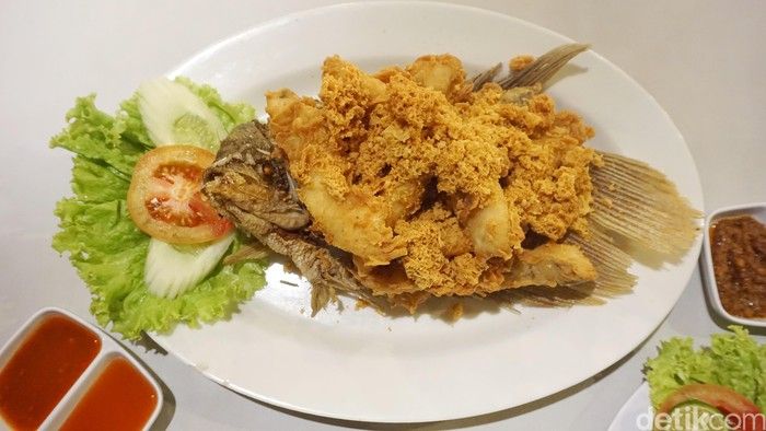 Bisa Makan Gurame Cobek Sampai Liwetan Lesehan di Bekasi