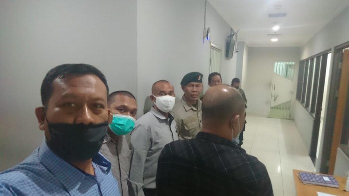 Usai Hadiri Pemakaman Istri di Bandung, Ruslan Buton Kembali ke Rutan