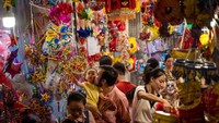 Menurut biro statistik pemerintah setempat, belanja pemerintah Vietnam juga tetap tinggi di tengah pandemi. Ditambah dengan investasi yang masih tumbuh. Linh Pham/Getty Images