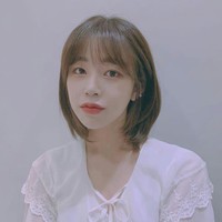 Inilah pacar baru Ryeowook, member dari Super Junior. Dia adalah Ari TAHITI. TAHITI adalah grup vokal perempuan Korea Selatan yang terbentuk di 2012. Di bawah naungan JLine, TAHITI dikabarkan telah bubar di 2018.  Foto: Instagram @cakepoptings