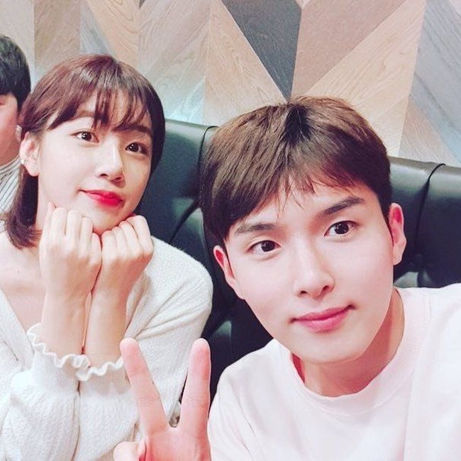 Ari punya pesona cantik yang memikat. Terbukti, gadis 25 tahun itu mampu menarik hati Ryeowook.  Foto: dok. Instagram, Twitter