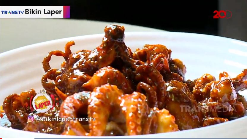Bikin Laper! Puas Santap Canadian Lobster dengan Baby Octopus Pedas
