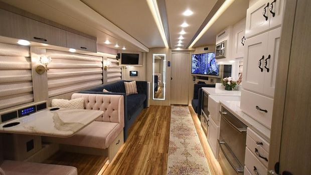 Bus Mewah Bekas Taylor Swift-Beyonce, bisa disewa traveler