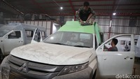 Mobil ambulans disini dipesan oleh sejumlah rumah sakit dan dinas kesehatan di seluruh Indonesia, bahkan paling jauh hingga ke Papua.  