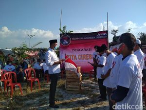 Singgung KAMI, KITA Cirebon Deklarasi di TPA Kopi Luhur