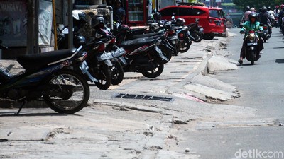 Depok Masih Fakir Trotoar