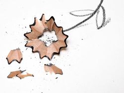 Lucu Banget, Benda Sehari-hari Dicampur Jadi Lukisan