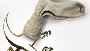 Kemampuan melukis tak hanya dituangkan dalam bentuk gorengan saja tampi juga dipadukan dengan benda nyata yang kerap ada di kehidupan sehari-hari. Foto: Instagram/abstractsunday