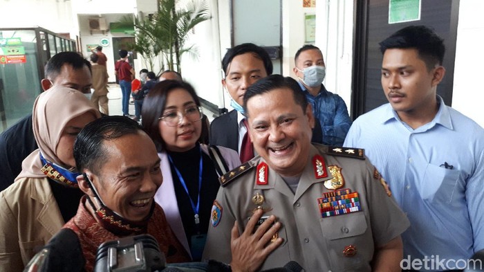 Irjen Napoleon di PN Jaksel usai sidang praperadilan, Rabu (30/9/2020) (Dwi Andayani/detikcom)