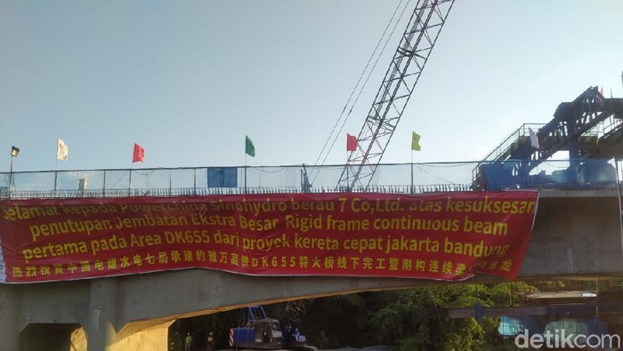 Jembatan di proyek kereta cepat Jakarta-Bandung