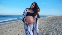 Anji mengaku anak Sheila Marcia adalah darah dagingnya meski kini mereka tidak menikah. Foto: Instagram/@jenniferbachdim, @itssheilamj