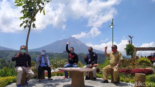 Keindahan 7 Gunung dari Puncak Gupak