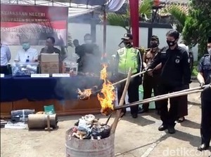 Kejari Sukabumi Musnahkan Ratusan Gram Sabu-Ribuan Butir Obat Terlarang