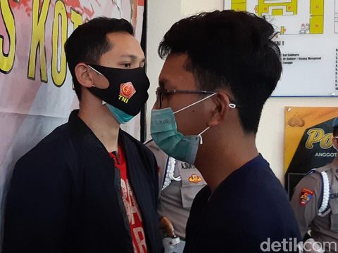 Satrio Katon Nugroho, pelaku pencoretan Musala Darussalam di Pasar Kemis, Tangerang, meyakini bahwa aksinya tersebut sebagai kebenaran.