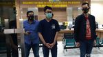 Melihat Lagi Tampang Pelaku Pencoret Musala Saya Kafir
