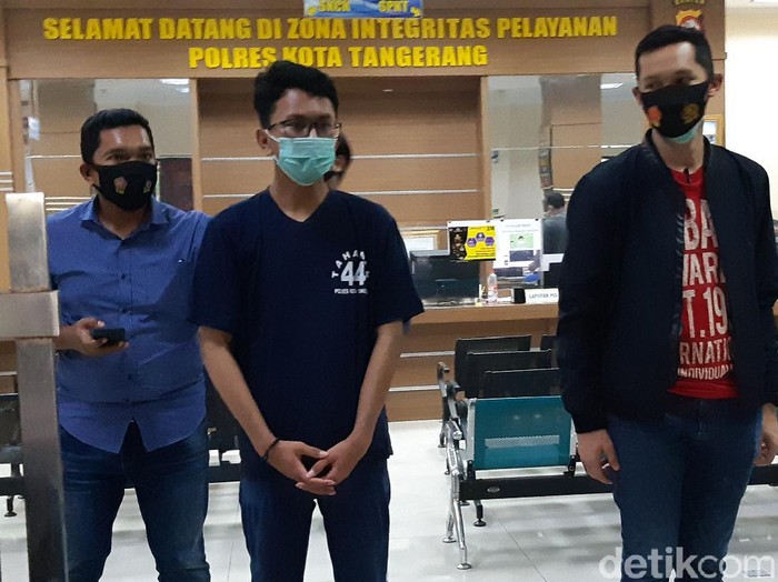 Satrio Katon Nugroho, pelaku pencoretan Musala Darussalam di Pasar Kemis, Tangerang, meyakini bahwa aksinya tersebut sebagai kebenaran.