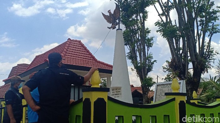 Peristiwa pembantaian oleh Partai Komunis Indonesia (PKI) di Madiun terjadi pada 1948. Tidak hanya di Madiun, pembantaian juga terjadi di Magetan.