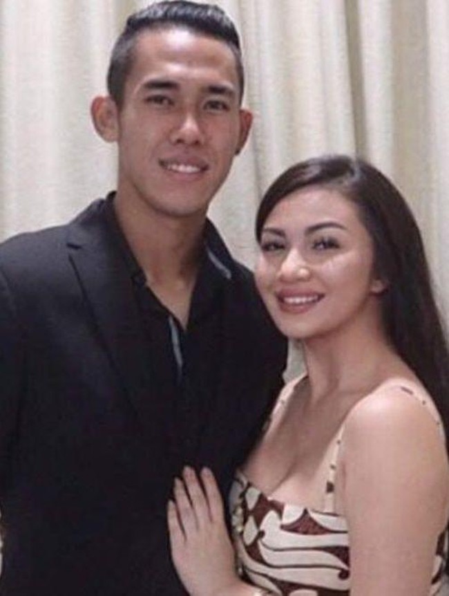 Kisah asmara antara Ariel Tatum dengan pesepak bola Ryuji Utomo juga sempat menghebohkan publik. Pasalnya, Ryuji diketahui adalah mantan kekasih Yuki Kato. Yuki Kato sendiri memiliki hubungan yang cukup dekat dengan Ariel Tatum. Foto: Instagram