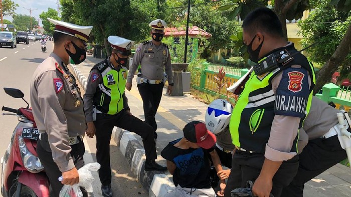 Pemotor di Sumsel ditangkap karena bawa sabu