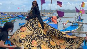 Hari Batik Nasional, Anne Avantie Gandeng Susi Pudjiastuti Pemotretan Batik