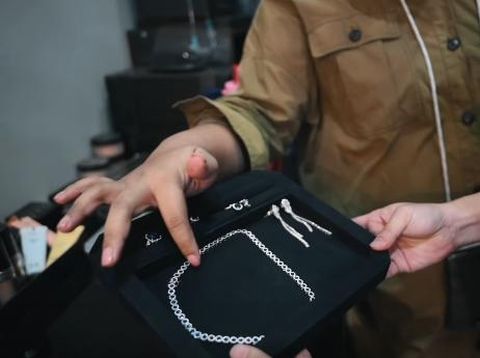 Perhiasan Syahnaz Sadiqah