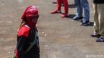 Polisi Ber-APD Amankan Demo Buruh di DPR