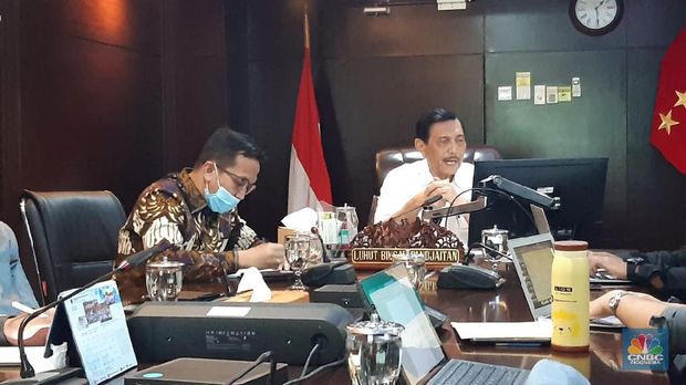 Rakor Menko Maritim dan Investasi Luhut Binsar Pandjaitan (CNBC Indonesia/Muhammad Iqbal)