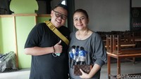 Reza Bukan dan Serevina saat ditemui di kawasan Tendean, Jakarta Selatan pada Selasa (29/9). Pool/Palevi S/detikFoto.