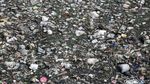 Jorok! Sungai di Bekasi Ini Dipenuhi Sampah
