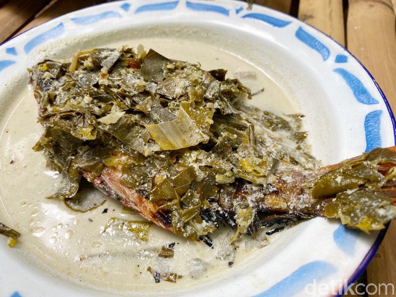 Warung Tuman di BSD Menyajikan Makanan Gaya Minang