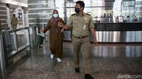 Sesuai ketentuan dalam Peraturan Gubernur (Pergub) nomor 88/2020, penutupan sementara dilakukan selama 3x24 jam.