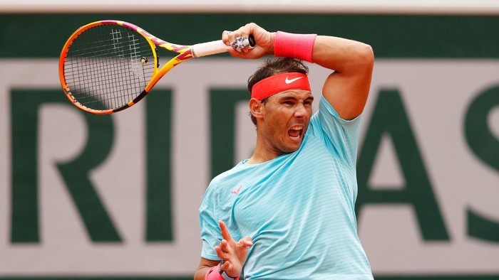 PARIS, FRANCE - SEPTEMBER 30: Rafael Nadal of Spain plays a forehand during his Mens Singles second round match against Mackenzie McDonald of the United States on day four of the 2020 French Open at Roland Garros on September 30, 2020 in Paris, France. (Photo by Clive Brunskill/Getty Images)