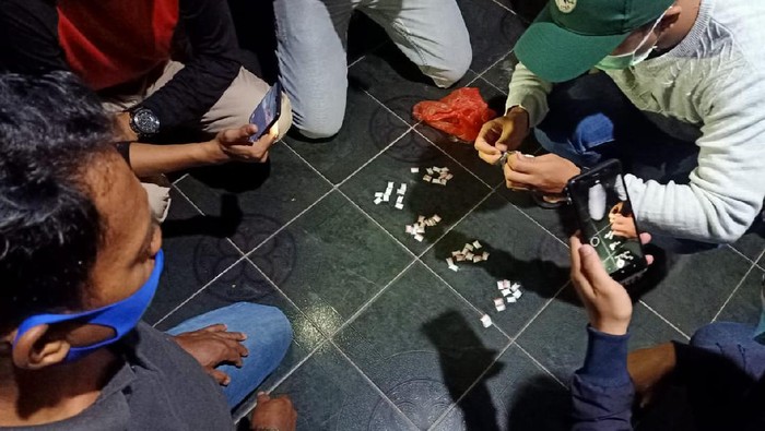 50 paket sabu siap edar disita dari wanita berusia 60 tahun di Bengkulu.