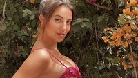 April Ivy yang memiliki nama asli Mariana Goncalves tersebut dikenal publik lewat lagu berjudul Be Ok. Foto: Instagram April Ivy