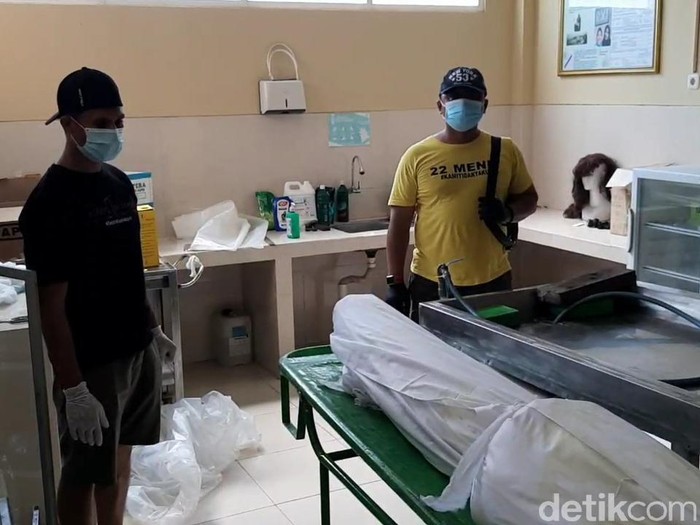 Seorang bandar sabu ditembak mati Satreskoba Polres Pasuruan. Ia dikirim ke akhirat setelah dua bulan diburu.
