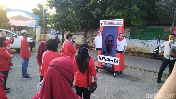 Calon Wali Kota petahana Semarang, Hendrar Prihadi, mulai berkampanye menyapa warga secara virtual, Kamis (1/10/2020).