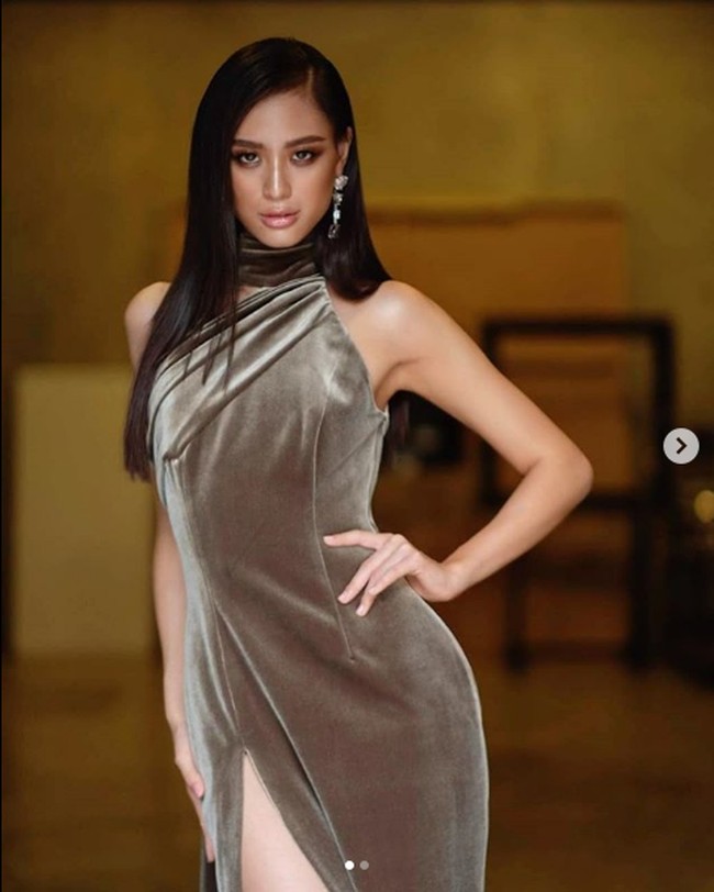 Chayathanus Saradatta atau akrab disapa Cheraim termasuk salah satu finalis favorit di ajang Miss Universe Thailand 2020. Dia memiliki tinggi badan 179 cm dan kecantikan yang banyak menuai pujian.  Foto: Instagram @ cheraims