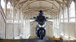 Keterlaluan! Pemotor Kembali Jajah JPO Rawajati
