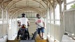 Keterlaluan! Pemotor Kembali Jajah JPO Rawajati
