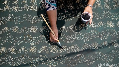 Emak-emak di Tangerang Ini Raup Cuan Sambil Lestarikan Batik