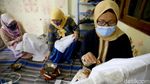 Emak-emak di Tangerang Ini Raup Cuan Sambil Lestarikan Batik